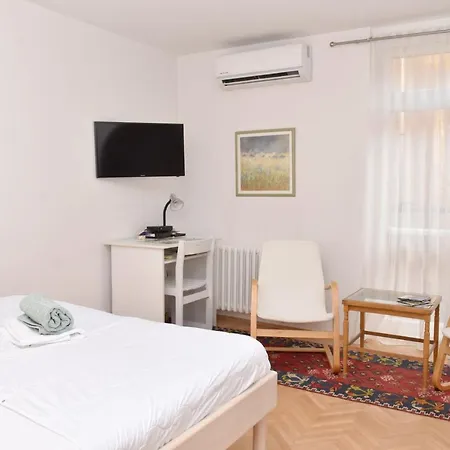 Heart Of Center Apartamento *